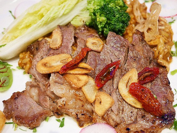 Rocket Music:Rocket Music-台北中山區音樂餐廳 演奏揭開屬於夜晚的序幕 提供僅次於家的第二個舒適空間