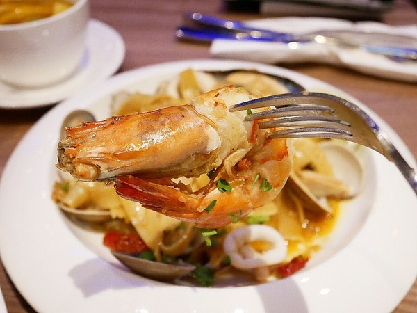 Rocket Music:Rocket Music-台北中山區音樂餐廳 演奏揭開屬於夜晚的序幕 提供僅次於家的第二個舒適空間