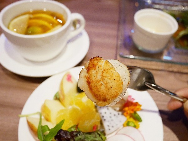 Rocket Music:Rocket Music-台北中山區音樂餐廳 演奏揭開屬於夜晚的序幕 提供僅次於家的第二個舒適空間