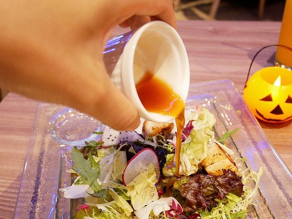 Rocket Music:Rocket Music-台北中山區音樂餐廳 演奏揭開屬於夜晚的序幕 提供僅次於家的第二個舒適空間