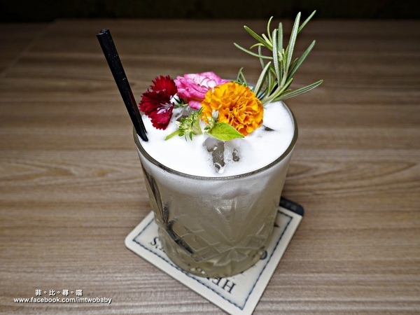 Rocket Music：捷運忠孝新生站 Rocket Music 音樂火箭餐廳 恣意悠閒享受美食及搖擺的音樂夜！ (內有現場LIVE影片)