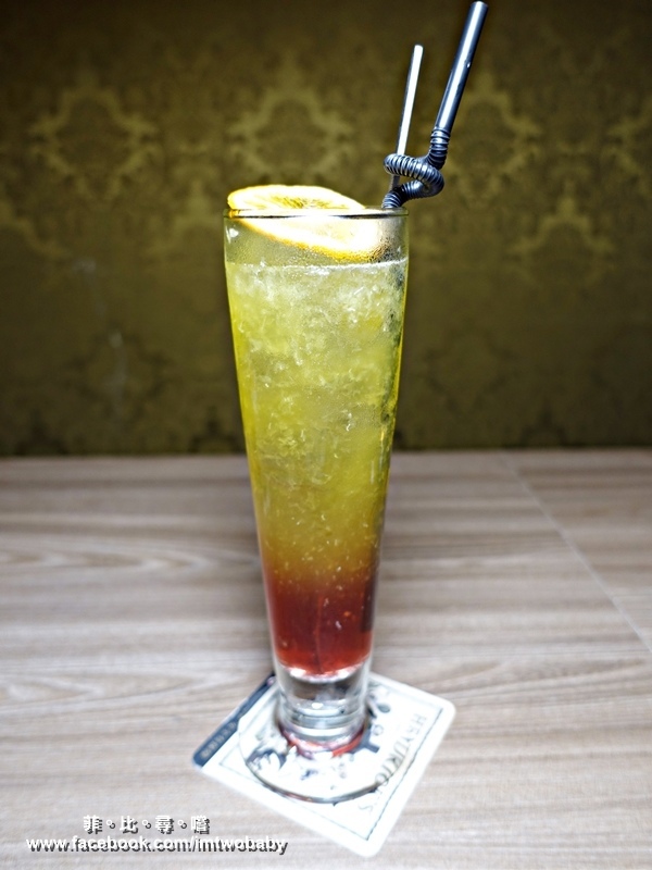 Rocket Music：捷運忠孝新生站 Rocket Music 音樂火箭餐廳 恣意悠閒享受美食及搖擺的音樂夜！ (內有現場LIVE影片)