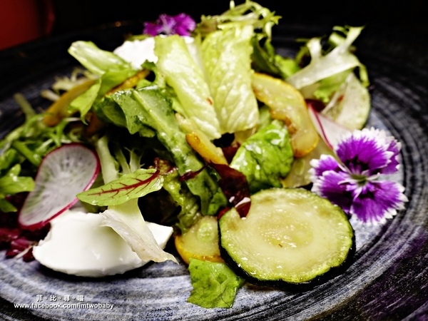 Rocket Music：捷運忠孝新生站 Rocket Music 音樂火箭餐廳 恣意悠閒享受美食及搖擺的音樂夜！ (內有現場LIVE影片)