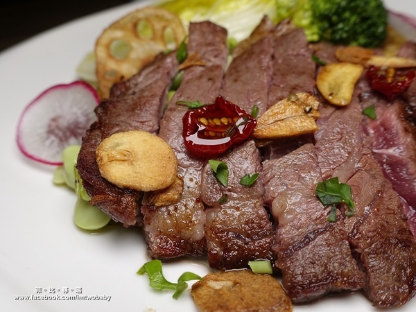 Rocket Music：捷運忠孝新生站 Rocket Music 音樂火箭餐廳 恣意悠閒享受美食及搖擺的音樂夜！ (內有現場LIVE影片)