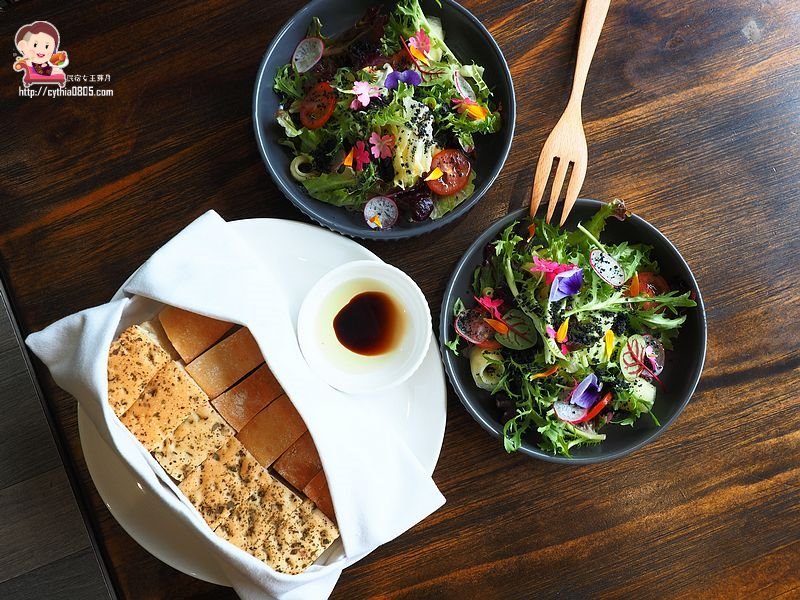 桃園平鎮美食-Amour373cafe 阿沐373-把沙灘搬進咖啡廳裡，餐點精緻好吃有用心  (邀約) @民宿女王芽月-美食.旅遊.全台趴趴走