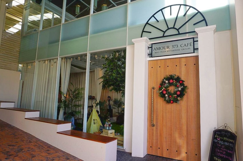 桃園新景點|Amour373(阿沐373)超好拍!德式街拍雜誌風、旋轉木馬、巨大鑽石、花瓣盪鞦韆,進入歐風小鎮拍個過癮!詳細菜單、備有停車場、大眾運輸