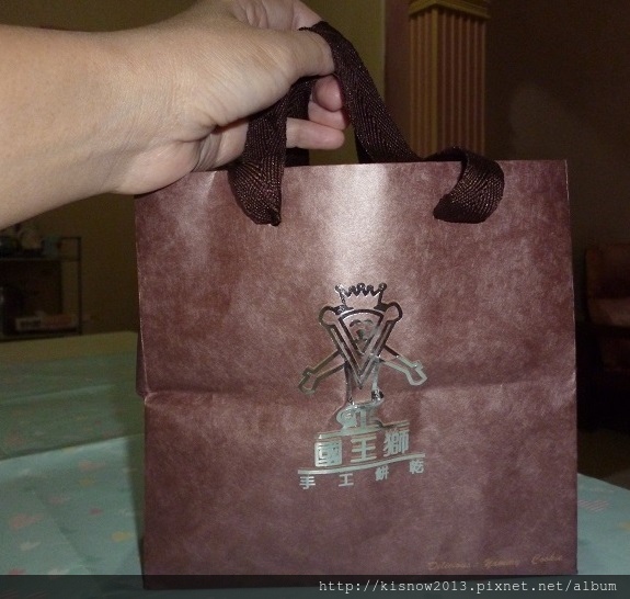 國王獅手工餅乾:酥軟濃郁的奶油曲奇滋味,濃純苦甜的巧克力曲奇口感-桃園中壢國王獅手工餅乾宅配餅乾体驗心得