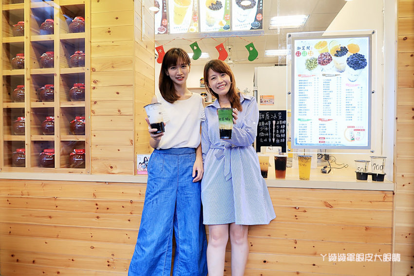 新竹便當|巧媽咪美味小吃,滿到蓋不起來的炸雞排便當!經濟便當只要35元