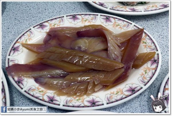 真味石頭火鍋：[食記]►台南北區◄在地老店大骨湯頭超清爽/平日用餐週一到週四另送小菜！－台南小北觀光夜市真味石頭火鍋