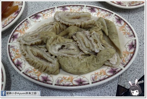 真味石頭火鍋：[食記]►台南北區◄在地老店大骨湯頭超清爽/平日用餐週一到週四另送小菜！－台南小北觀光夜市真味石頭火鍋