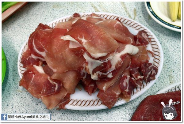 真味石頭火鍋：[食記]►台南北區◄在地老店大骨湯頭超清爽/平日用餐週一到週四另送小菜！－台南小北觀光夜市真味石頭火鍋