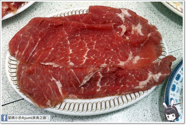 真味石頭火鍋：[食記]►台南北區◄在地老店大骨湯頭超清爽/平日用餐週一到週四另送小菜！－台南小北觀光夜市真味石頭火鍋