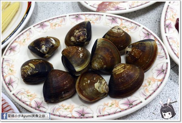 真味石頭火鍋：[食記]►台南北區◄在地老店大骨湯頭超清爽/平日用餐週一到週四另送小菜！－台南小北觀光夜市真味石頭火鍋