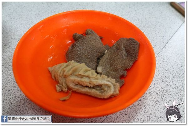 真味石頭火鍋：[食記]►台南北區◄在地老店大骨湯頭超清爽/平日用餐週一到週四另送小菜！－台南小北觀光夜市真味石頭火鍋