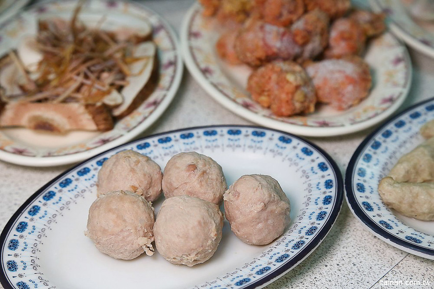 台南北區美食｜原海安路老店石頭火鍋『小北觀光夜市-真味火鍋』手炒出30幾年的古早味火鍋!- 台南好Food遊