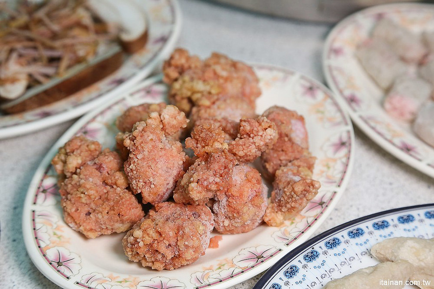 台南北區美食｜原海安路老店石頭火鍋『小北觀光夜市-真味火鍋』手炒出30幾年的古早味火鍋!- 台南好Food遊