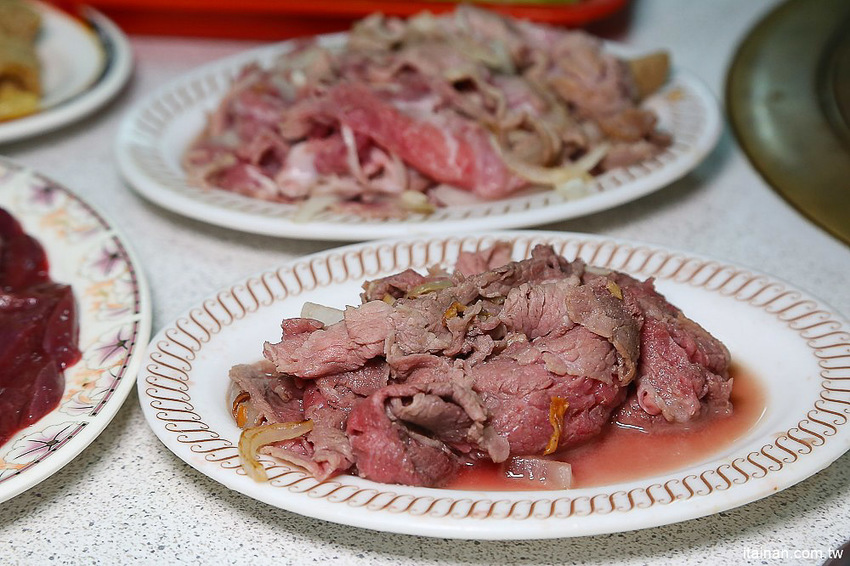 台南北區美食｜原海安路老店石頭火鍋『小北觀光夜市-真味火鍋』手炒出30幾年的古早味火鍋!- 台南好Food遊