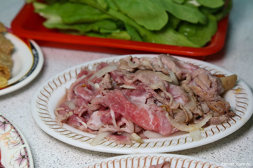 台南北區美食｜原海安路老店石頭火鍋『小北觀光夜市-真味火鍋』手炒出30幾年的古早味火鍋!- 台南好Food遊