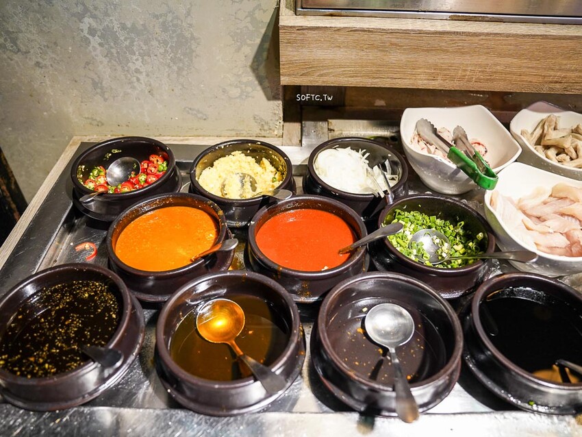 西門韓式烤肉吃到飽「阿豬嘻烤肉村」超平價銅盤烤肉&部隊鍋吃到飽 - 軟西,遊記