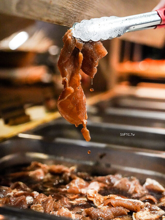 西門韓式烤肉吃到飽「阿豬嘻烤肉村」超平價銅盤烤肉&部隊鍋吃到飽 - 軟西,遊記