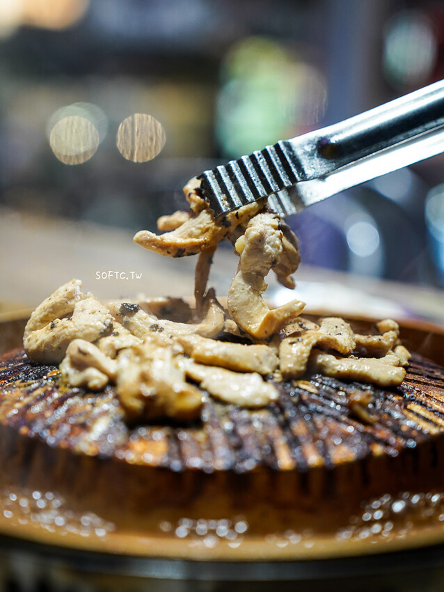 西門韓式烤肉吃到飽「阿豬嘻烤肉村」超平價銅盤烤肉&部隊鍋吃到飽 - 軟西,遊記