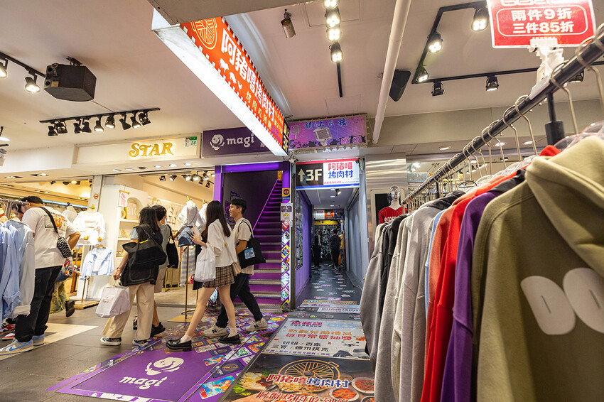 阿豬嘻烤肉村|台北超平價吃到飽,西門町美食、韓式烤肉吃到飽、西門韓式烤肉、西門韓式料理、韓式烤五花肉、韓式烤肉餐廳、西門銅板烤肉、西門韓式吃到飽、西門吃到飽