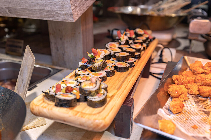 阿豬嘻烤肉村|台北超平價吃到飽,西門町美食、韓式烤肉吃到飽、西門韓式烤肉、西門韓式料理、韓式烤五花肉、韓式烤肉餐廳、西門銅板烤肉、西門韓式吃到飽、西門吃到飽