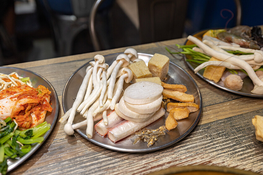 阿豬嘻烤肉村|台北超平價吃到飽,西門町美食、韓式烤肉吃到飽、西門韓式烤肉、西門韓式料理、韓式烤五花肉、韓式烤肉餐廳、西門銅板烤肉、西門韓式吃到飽、西門吃到飽