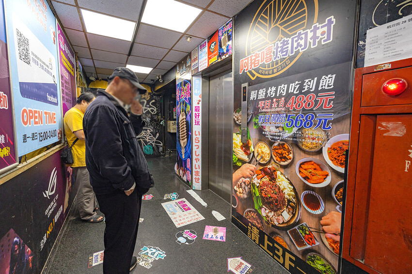 阿豬嘻烤肉村|台北超平價吃到飽,西門町美食、韓式烤肉吃到飽、西門韓式烤肉、西門韓式料理、韓式烤五花肉、韓式烤肉餐廳、西門銅板烤肉、西門韓式吃到飽、西門吃到飽