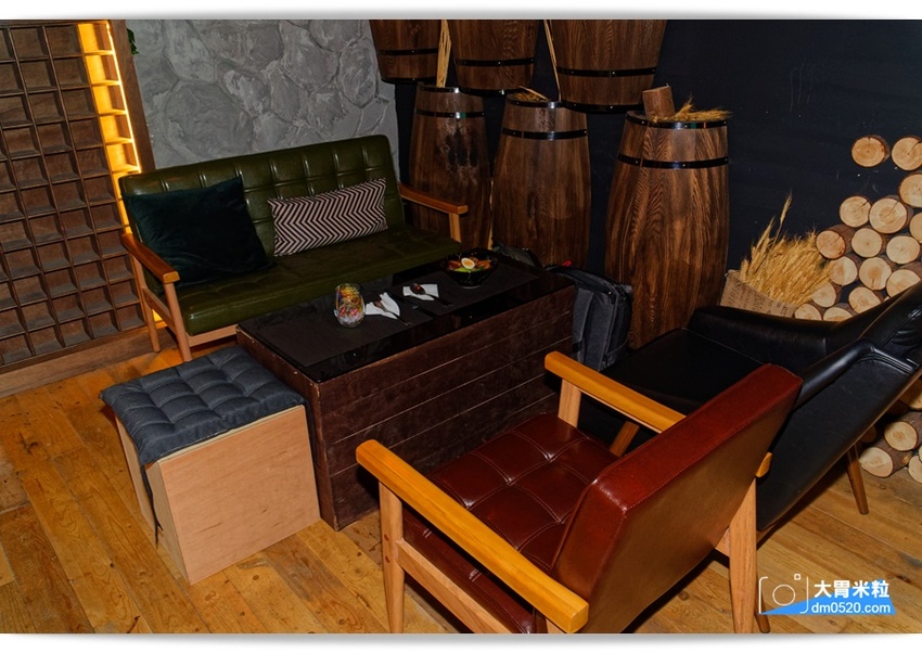 洞香春,店中店酒吧!一秒走進大亨小傳黑金奢華氛圍,隨機菜單深夜食堂x客製化調酒,捷運中山國中美食,台北調酒吧推薦, - 大胃米粒 DAVID & MILLY