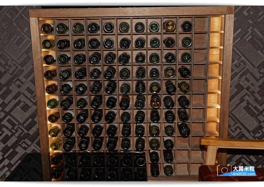 洞香春,店中店酒吧!一秒走進大亨小傳黑金奢華氛圍,隨機菜單深夜食堂x客製化調酒,捷運中山國中美食,台北調酒吧推薦, - 大胃米粒 DAVID & MILLY