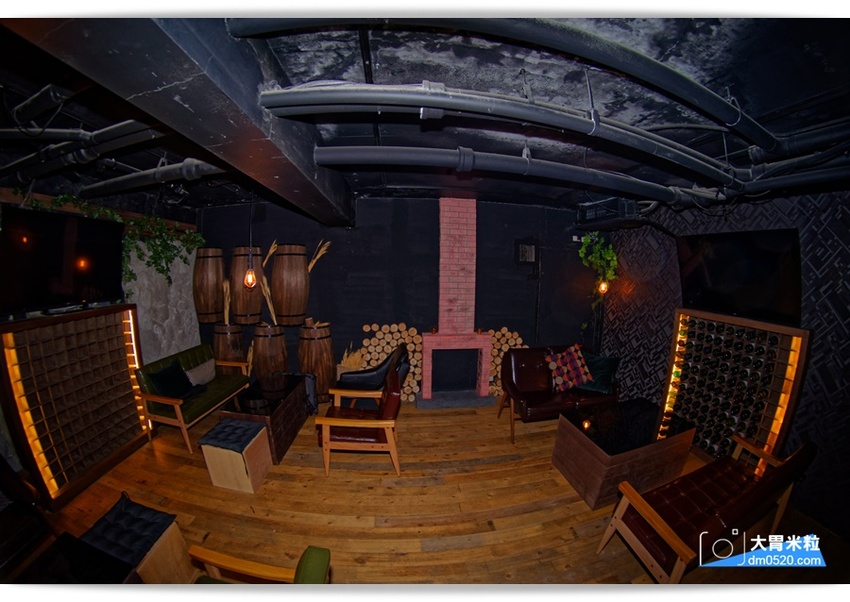 洞香春,店中店酒吧!一秒走進大亨小傳黑金奢華氛圍,隨機菜單深夜食堂x客製化調酒,捷運中山國中美食,台北調酒吧推薦, - 大胃米粒 DAVID & MILLY