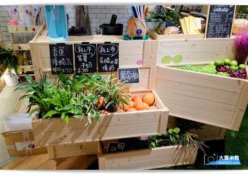 洞香春,店中店酒吧!一秒走進大亨小傳黑金奢華氛圍,隨機菜單深夜食堂x客製化調酒,捷運中山國中美食,台北調酒吧推薦, - 大胃米粒 DAVID & MILLY