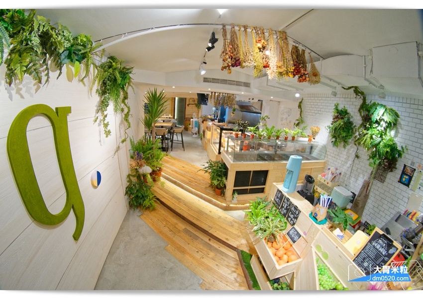 洞香春,店中店酒吧!一秒走進大亨小傳黑金奢華氛圍,隨機菜單深夜食堂x客製化調酒,捷運中山國中美食,台北調酒吧推薦, - 大胃米粒 DAVID & MILLY