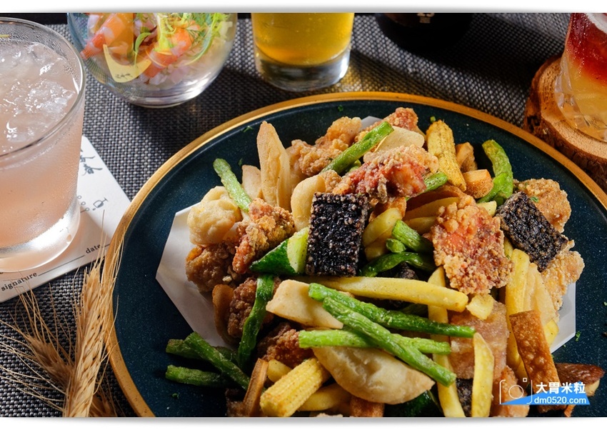 洞香春,店中店酒吧!一秒走進大亨小傳黑金奢華氛圍,隨機菜單深夜食堂x客製化調酒,捷運中山國中美食,台北調酒吧推薦, - 大胃米粒 DAVID & MILLY