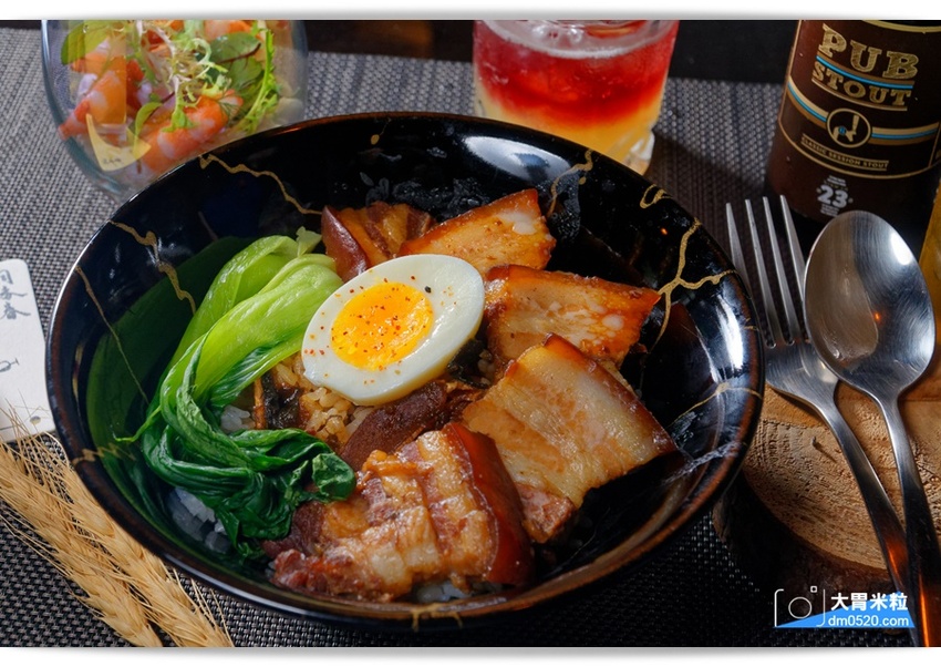 洞香春,店中店酒吧!一秒走進大亨小傳黑金奢華氛圍,隨機菜單深夜食堂x客製化調酒,捷運中山國中美食,台北調酒吧推薦, - 大胃米粒 DAVID & MILLY