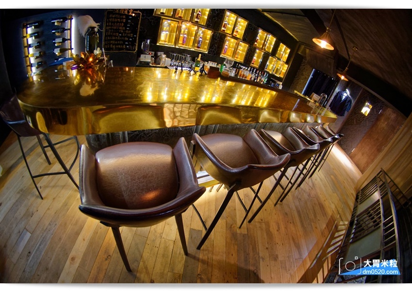 洞香春,店中店酒吧!一秒走進大亨小傳黑金奢華氛圍,隨機菜單深夜食堂x客製化調酒,捷運中山國中美食,台北調酒吧推薦, - 大胃米粒 DAVID & MILLY
