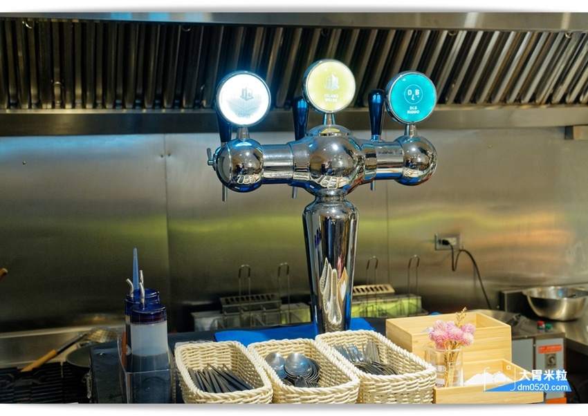 洞香春,店中店酒吧!一秒走進大亨小傳黑金奢華氛圍,隨機菜單深夜食堂x客製化調酒,捷運中山國中美食,台北調酒吧推薦, - 大胃米粒 DAVID & MILLY