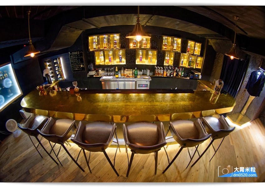 洞香春,店中店酒吧!一秒走進大亨小傳黑金奢華氛圍,隨機菜單深夜食堂x客製化調酒,捷運中山國中美食,台北調酒吧推薦, - 大胃米粒 DAVID & MILLY