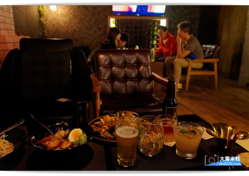 洞香春,店中店酒吧!一秒走進大亨小傳黑金奢華氛圍,隨機菜單深夜食堂x客製化調酒,捷運中山國中美食,台北調酒吧推薦, - 大胃米粒 DAVID & MILLY