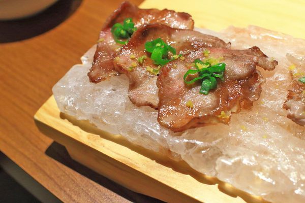 【台北美食】一笑-深夜小食堂！只有在這才能吃到的牛舌火鍋！