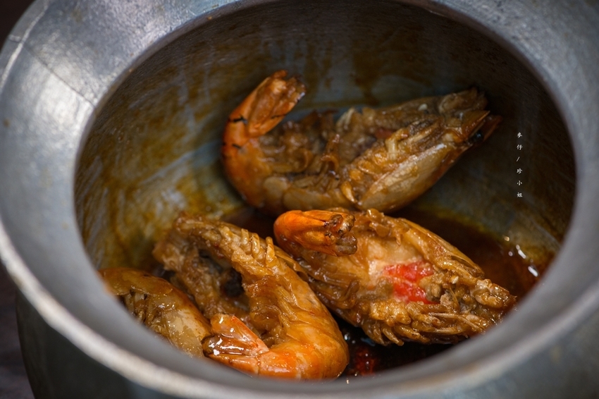 麥仔食-桃園｜一品活蝦桃園店｜台灣活蝦料理專賣 x 必點一品回味蝦、霸王蝦、胡椒蝦、脆皮雞｜團體聚餐首選｜桃園藝文中心美食