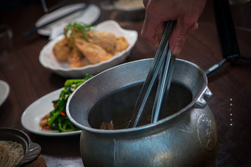 麥仔食-桃園｜一品活蝦桃園店｜台灣活蝦料理專賣 x 必點一品回味蝦、霸王蝦、胡椒蝦、脆皮雞｜團體聚餐首選｜桃園藝文中心美食