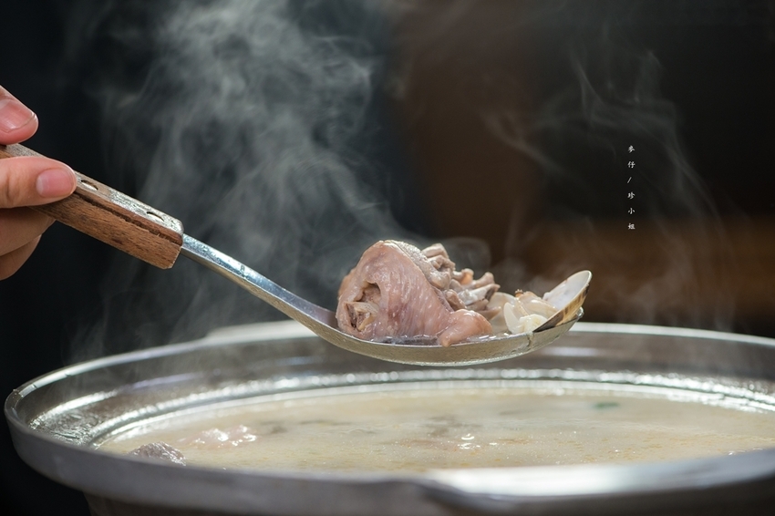 麥仔食-桃園｜一品活蝦桃園店｜台灣活蝦料理專賣 x 必點一品回味蝦、霸王蝦、胡椒蝦、脆皮雞｜團體聚餐首選｜桃園藝文中心美食
