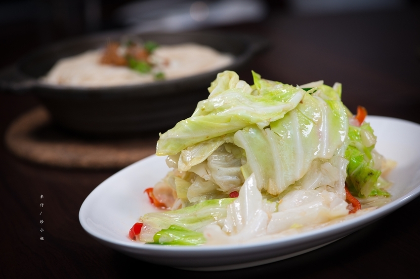 麥仔食-桃園｜一品活蝦桃園店｜台灣活蝦料理專賣 x 必點一品回味蝦、霸王蝦、胡椒蝦、脆皮雞｜團體聚餐首選｜桃園藝文中心美食