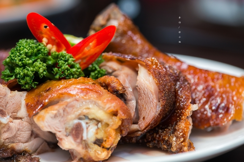 麥仔食-桃園｜一品活蝦桃園店｜台灣活蝦料理專賣 x 必點一品回味蝦、霸王蝦、胡椒蝦、脆皮雞｜團體聚餐首選｜桃園藝文中心美食