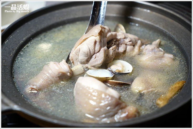 【桃園美食】一品活蝦桃園店.現撈ㄟ各式經典活蝦料理、限量脆皮雞必點!桃園聚餐推薦餐廳!