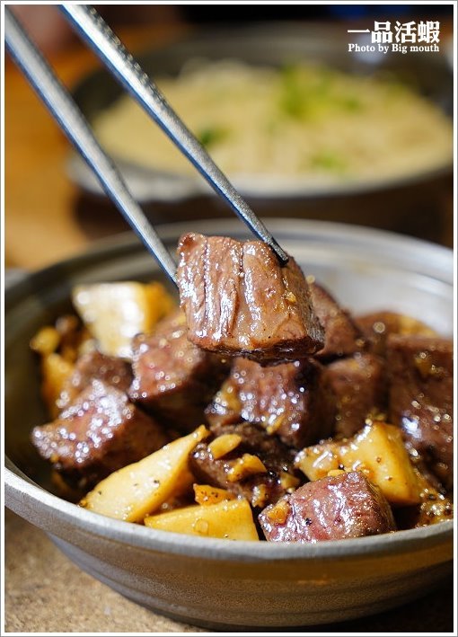 【桃園美食】一品活蝦桃園店.現撈ㄟ各式經典活蝦料理、限量脆皮雞必點!桃園聚餐推薦餐廳!