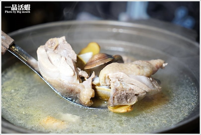 【桃園美食】一品活蝦桃園店.現撈ㄟ各式經典活蝦料理、限量脆皮雞必點!桃園聚餐推薦餐廳!