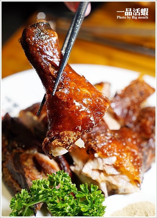 【桃園美食】一品活蝦桃園店.現撈ㄟ各式經典活蝦料理、限量脆皮雞必點!桃園聚餐推薦餐廳!